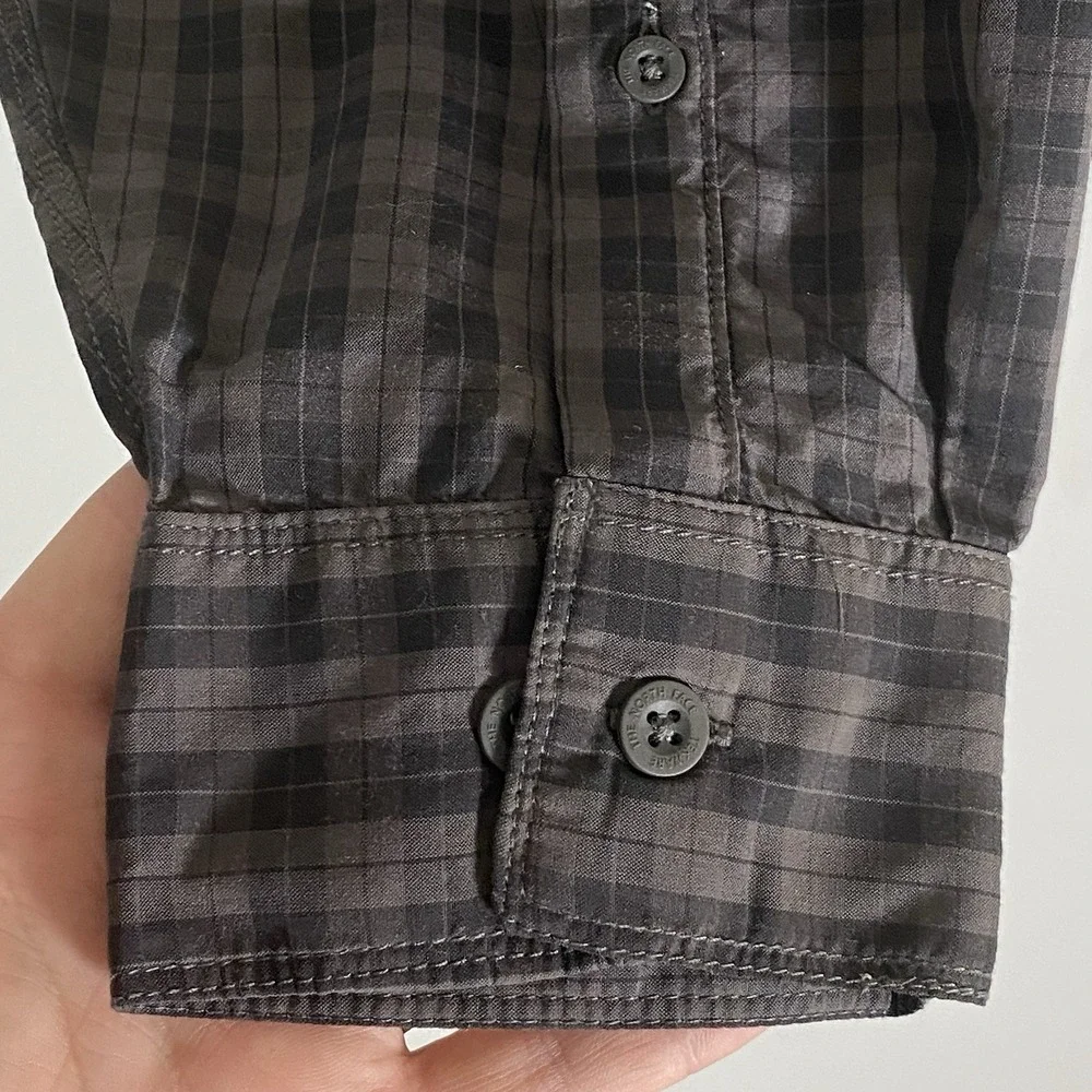 The North Face Shirt Mens XL Gray Plaid Buttons Down Long Sleeve Pockets Casual
